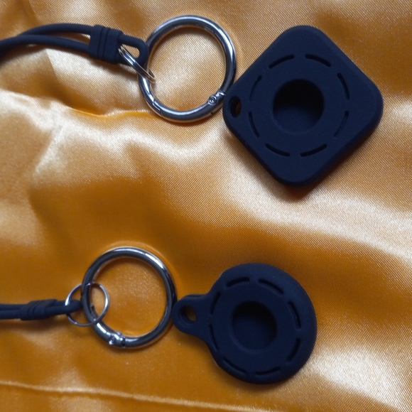 SET 2 AIRTAG PROTECTOR - Picture 2 of 3
